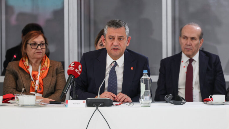 AKP-CHP Arasındaki Tartışma: A&ccedil;ıklamalar Ard Arda Geldi