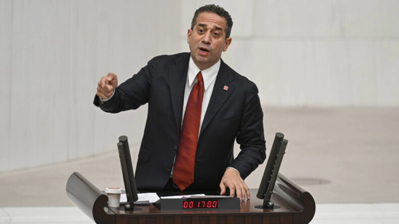 Ali Mahir Başarır: Hem odasına gittim hem telefonla aradım