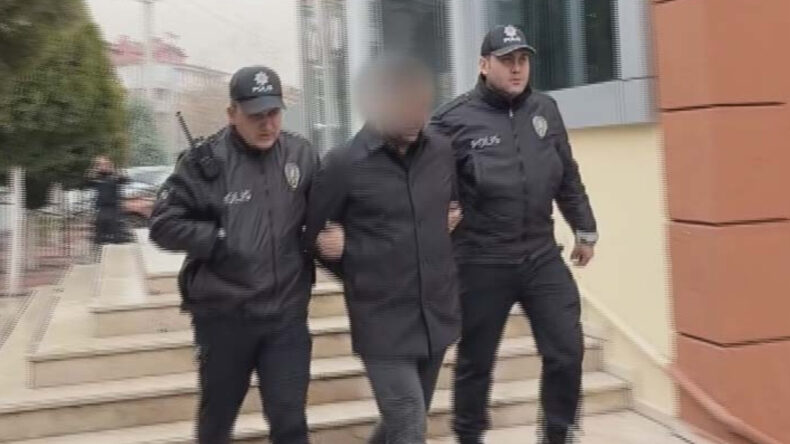 Alkoll&uuml; S&uuml;r&uuml;c&uuml;, Ka&ccedil;arken İki Polisi Yaraladı ve Tutuklandı