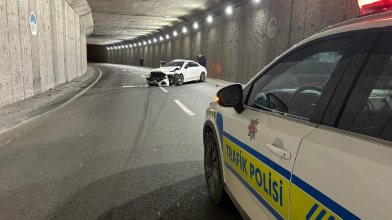 Alkoll&uuml; S&uuml;r&uuml;c&uuml;ye 6 Ay Ehliyet Cezası: L&uuml;ks Ara&ccedil; Pert Oldu