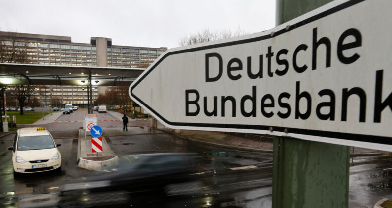 Almanya Merkez Bankası Ekonomik Tahminlerini A&ccedil;ıkladı