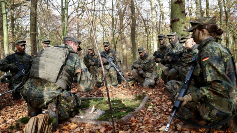 Almanya, Polonya&rsquo;ya Asker G&ouml;nderdi