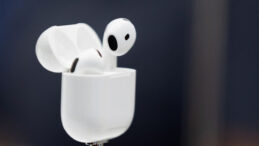 Apple'ın AirPods'a Getirdiği Yenilik: Terc&uuml;manlık &Ouml;zelliği