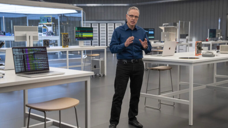 Apple'de &Uuml;st D&uuml;zey Gelişmeler: Tim Cook'a Bildirdi