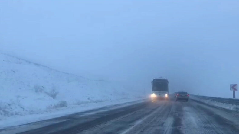 Ardahan'da Ulaşıma Kar Engeli