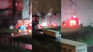 Arnavutk&ouml;y'deki Yangında 1'i Ağır 3 Yaralı