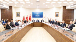 Asgari &Uuml;cret Tespit Komisyonu'nda M&uuml;cadele Devam Ediyor