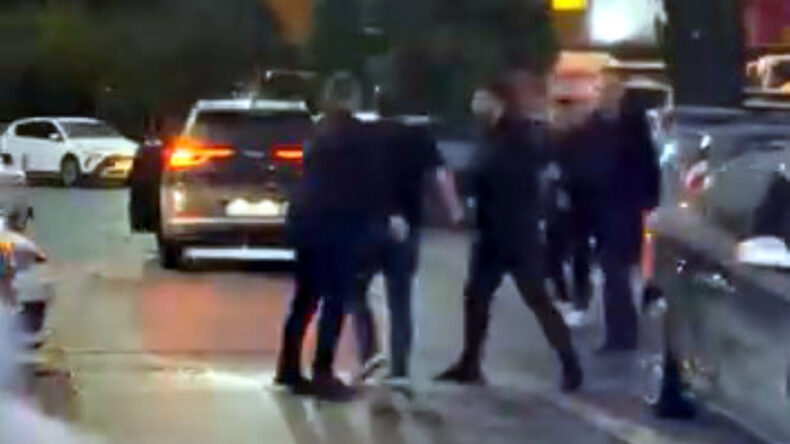 AVM Otoparkında Yer Kavgası: Yumruklar Havada U&ccedil;tu