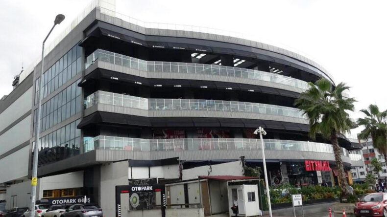 AVM'de M&uuml;h&uuml;rleme Krizi: Bir Mağazanın İtirazı İşlemleri Durdurdu