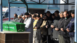 Aynı Tabutta Getirilip Aynı Kabre G&ouml;m&uuml;ld&uuml;ler