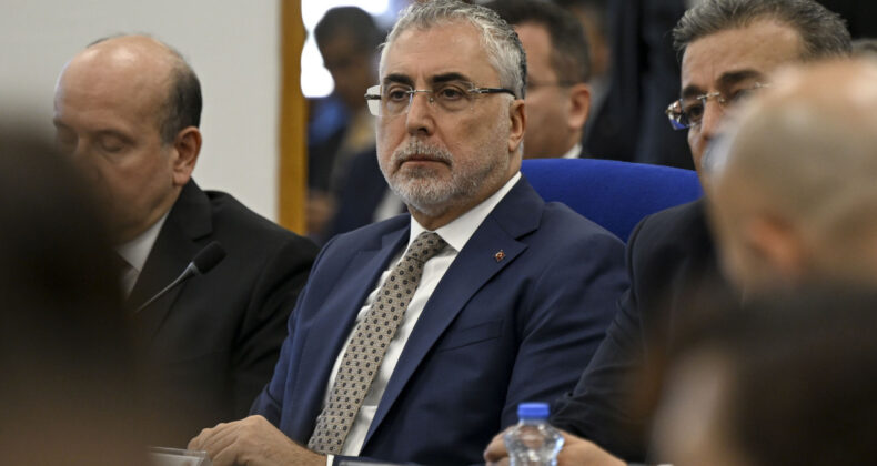 Bakan Işıkhan'dan asgari &uuml;cret a&ccedil;ıklaması