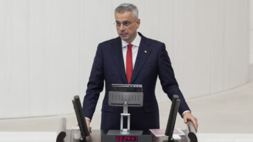 Bakan Memişoğlu, Yurt Dışına Giden Doktor Sayısını A&ccedil;ıkladı