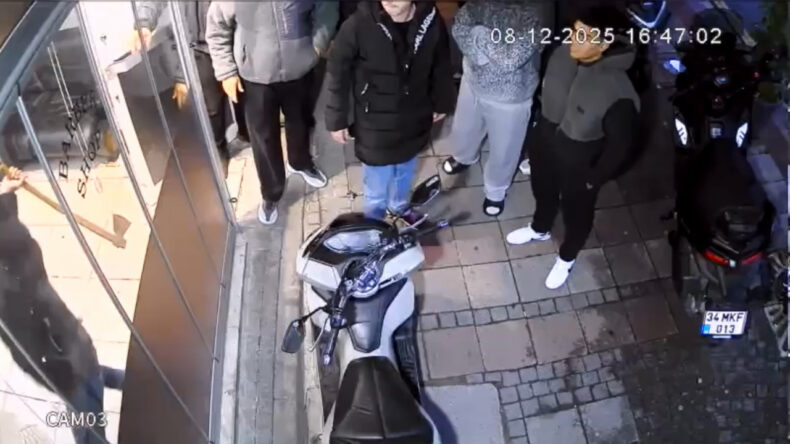 Baltayla Kuaf&ouml;re Saldırı