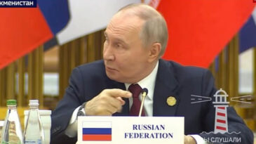 Barış Forumunda Mikrofon Krizi: Putin Zor Anlar Yaşadı