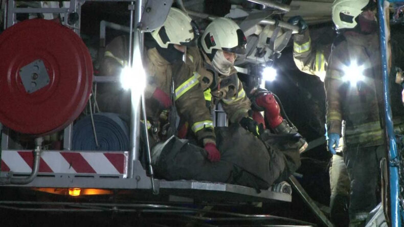 Başakşehir Atatürk Oto Sanayi Sitesi'nde Yangın: 1 Kişi Hayatını Kaybetti, 1 Kişi Yaralandı