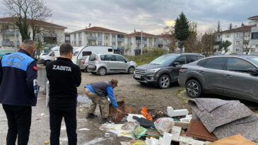 Belediye &Ccedil;alışanı Olmadığı Ortaya &Ccedil;ıktı: Kirletilen Alan Temizlendi