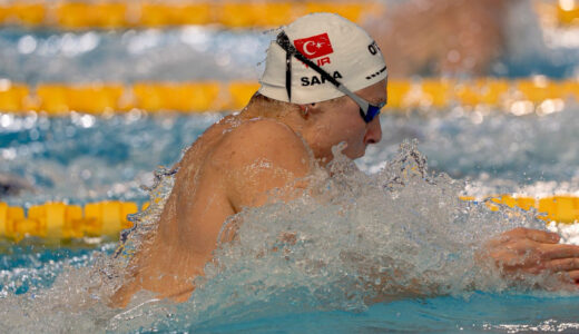 Berke &Ouml;zer, Avrupa &Uuml;&ccedil;&uuml;nc&uuml;s&uuml; Oldu