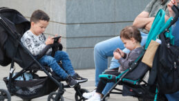 Bilimsel Araştırma: Sosyal Medya &Ccedil;ocukların Dikkatini Dağıtıyor