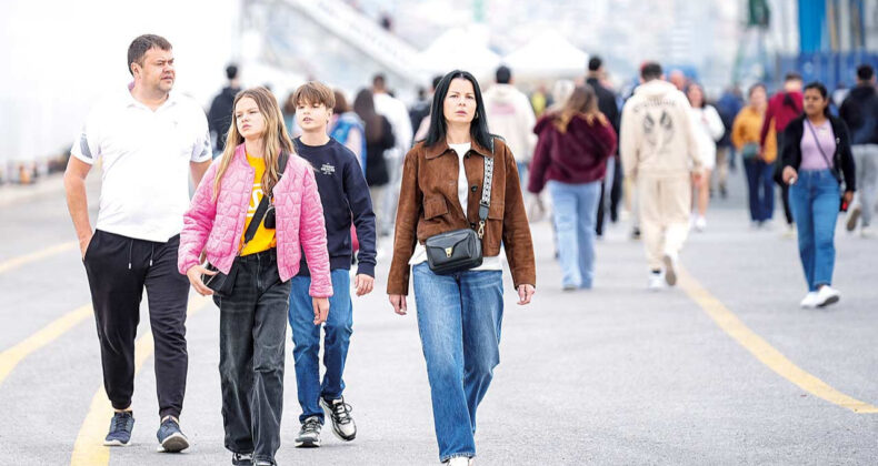 Bor&ccedil;, Milyonları Rehin Aldı