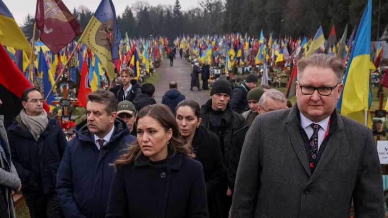 Bug&uuml;n g&ouml;zler Avrupa Birliği'nin alacağı Rusya kararında