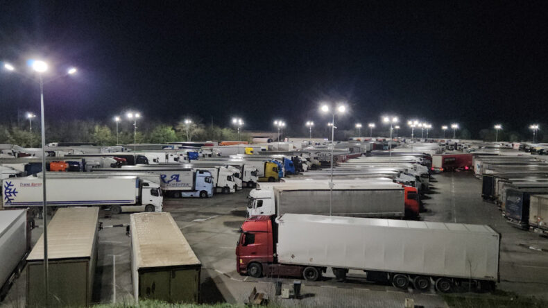 Bulgaristan Sınırında 32 Kilometrelik Kuyruk: TIR Sürücüleri Günlerdir Yolda