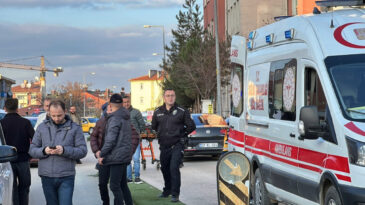 Caddede Kovalamaca: T&uuml;fekle Ateş A&ccedil;tı