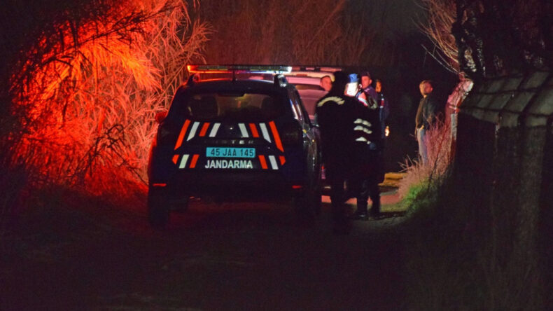 Cansız Bedeni Tarlada Bulundu, Katil Eşi Sınırda Yakalandı