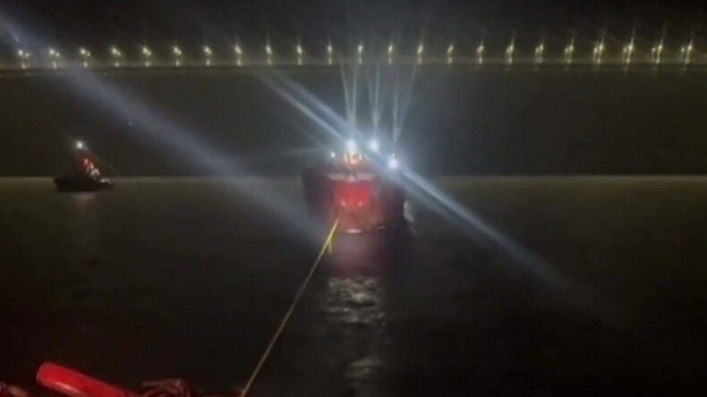 Çanakkale Boğazı'nda Akıntıya Kapılan Gemi Kurtarıldı