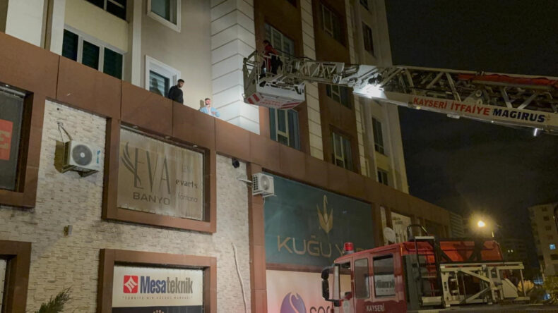 &Ccedil;arşafla Ka&ccedil;maya &Ccedil;alışırken Mahsur Kaldılar