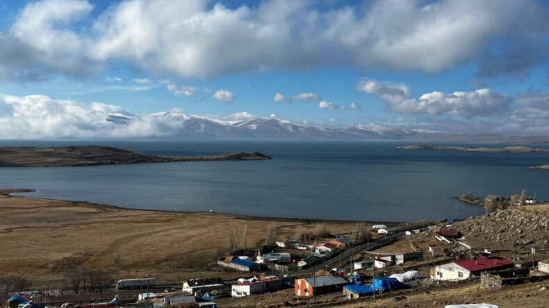 &Ccedil;ıldır G&ouml;l&uuml; Bu Yıl Donmadı: Kızak&ccedil;ılar Beklemede