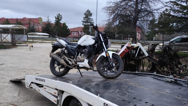 &Ccedil;ocukların motosiklet yolculuğu acı sonla bitti