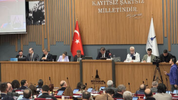 Cemil Tugay: Belediyeyi Batıracak Yanlış İşlerin Arkasında Olamam