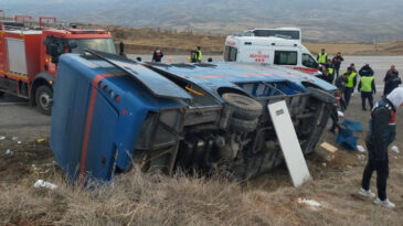 Cezaevi Nakil Aracının Devrilmesi Sonucu 5 Kişi Yaralandı