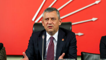 CHP Lideri: Suriye'deki Cami Saldırısını Kınıyoruz