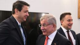 Davutoğlu: Gelişmeler beni kaygılandırıyor