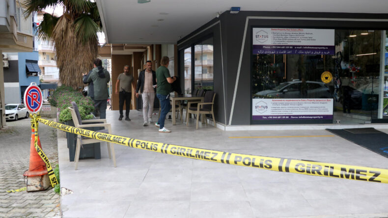 Dayısının Saldırısından Kurtulan Yeğen Konuştu: "Kapıyı A&ccedil;ar A&ccedil;maz Başıma Ateş Etti"