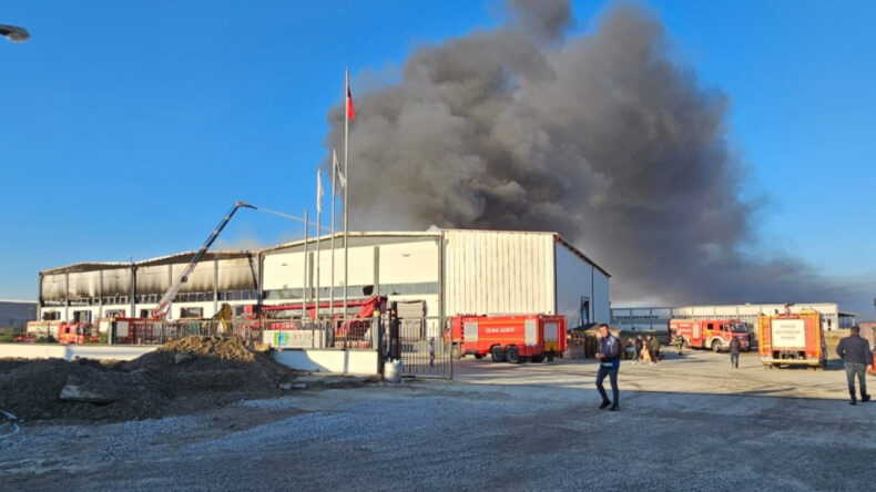 Denizli'de Fabrika Yangını