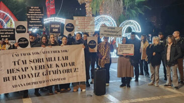 Depremde Yakınlarını Kaybedenler: Sevdikleriniz Enkaz Altında Parampar&ccedil;a Olsa 'Affettik' Der Miydiniz?