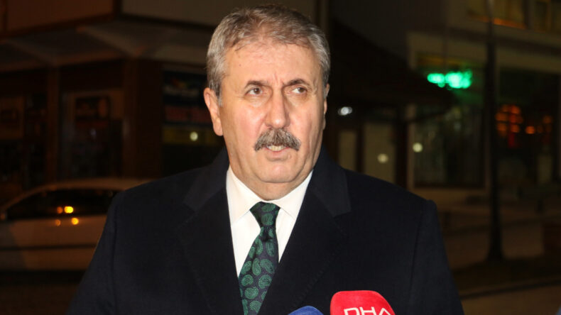 Destici: Anayasa Pazarlık Unsuru Olamaz