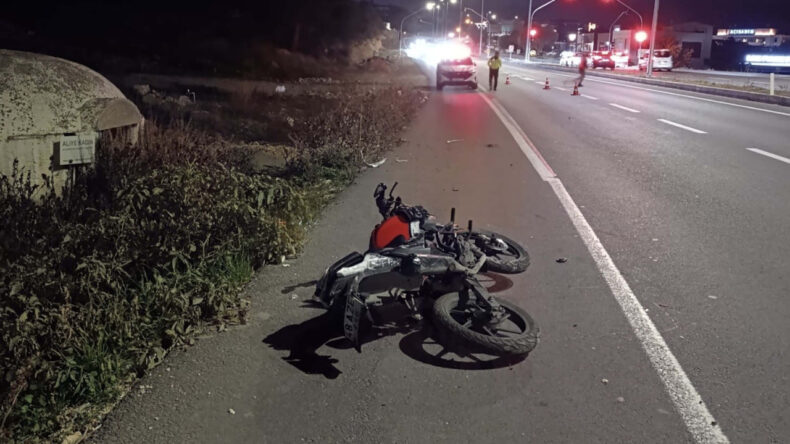 Devrilen Motosikletin S&uuml;r&uuml;c&uuml;s&uuml; Hayatını Kaybetti