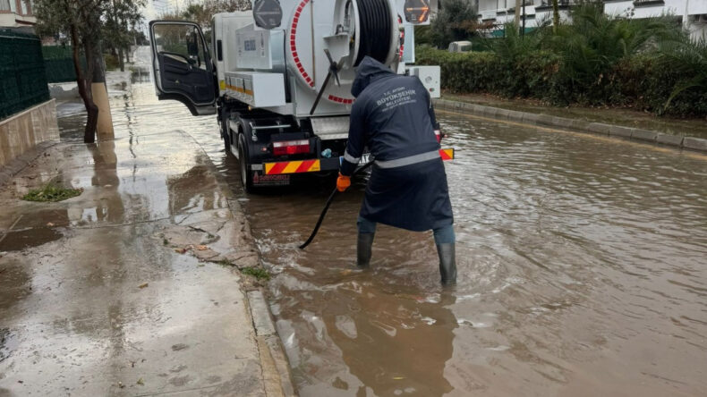 Didim&rsquo;i Şiddetli Yağış Vurdu