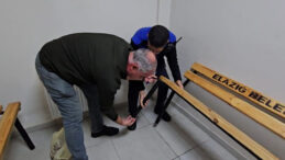 Dilenci Yakayı Ele Verdi, Parayı Sakladığı Yer Şaşkına &Ccedil;evirdi