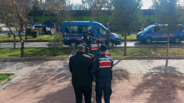 Dolandırıcılık Şebekesine Baskın: 5 Kişi G&ouml;zaltında
