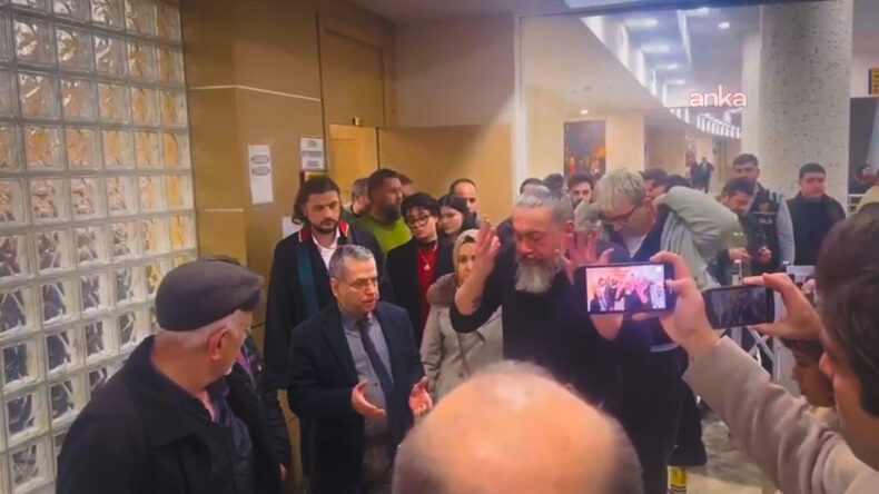 Duruşma Sonrası İsyan: "G&ouml;z&uuml;m&uuml;z&uuml;n İ&ccedil;ine Baka Baka Yalan S&ouml;yl&uuml;yorlar"