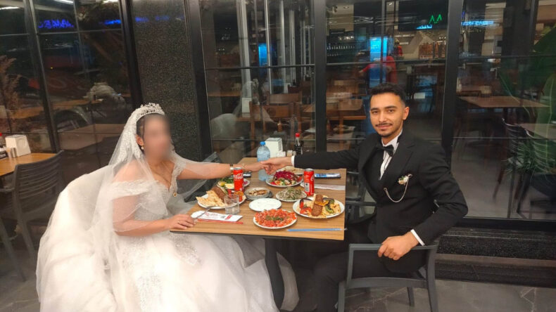 D&uuml;ğ&uuml;nden Sonra Altınları Alıp Kayboldu: "10 Yaşında &Ccedil;ocuğu Varmış, İyi Araştırın"