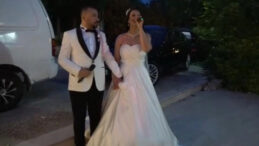 D&uuml;ğ&uuml;nlerinde S&ouml;yledikleri Şarkı Başlarına Bela Oldu