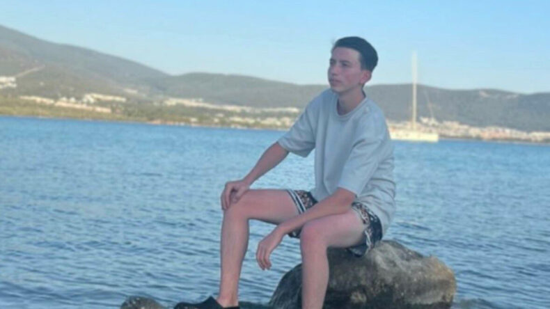 Ehliyet Sınavında Kalp Krizi Ge&ccedil;irip Hayatını Kaybetti