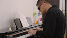 Engeline Rağmen Konservatuvarı Dereceyle Bitirdi, D&ouml;rt Enstr&uuml;manda Ustalaştı