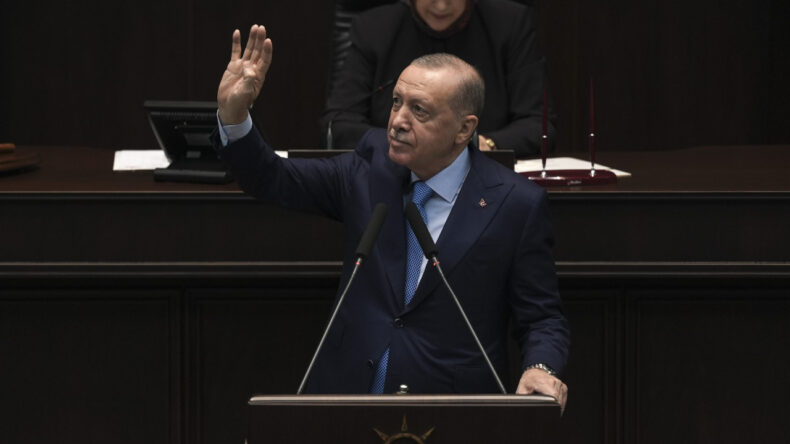 Erdoğan'dan Cellat Tartışmasına Yanıt: Aynaya Bakın