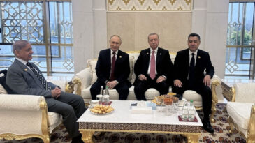 Erdoğan'dan T&uuml;rkmenistan'da Diplomasi Trafiği